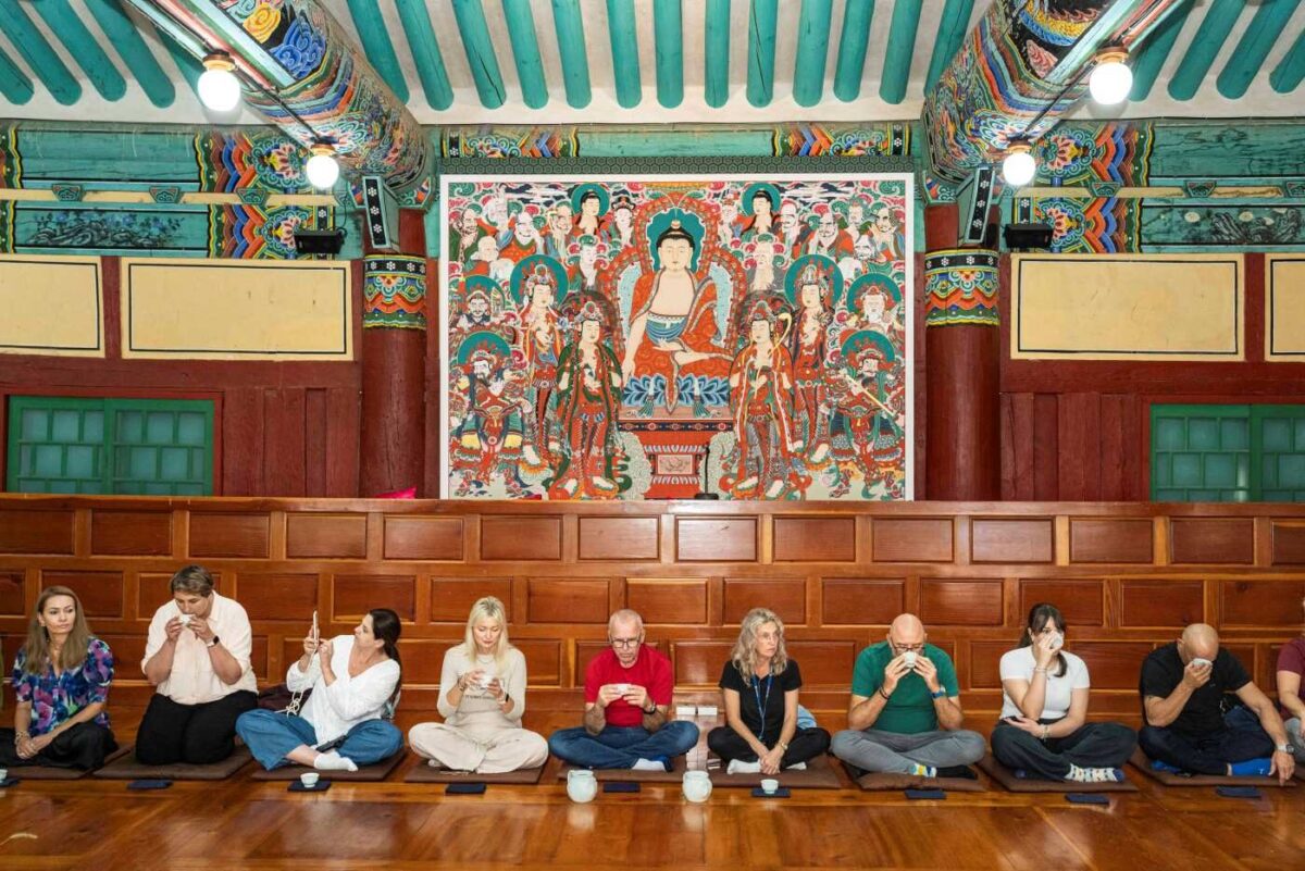 템플 - 폴란드 관광객 다도체험 - 팔영루