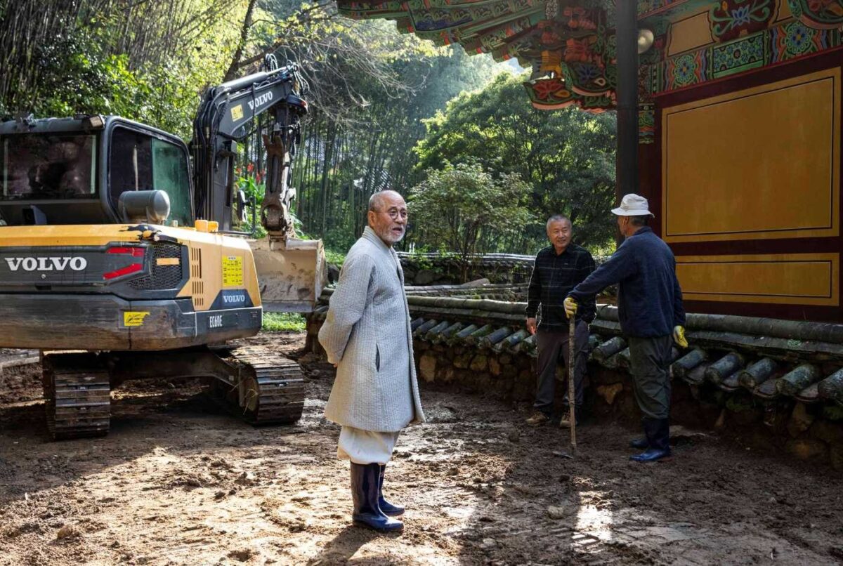 경내풍경 - 회주스님 박물관 뒷편 공사현장 방문