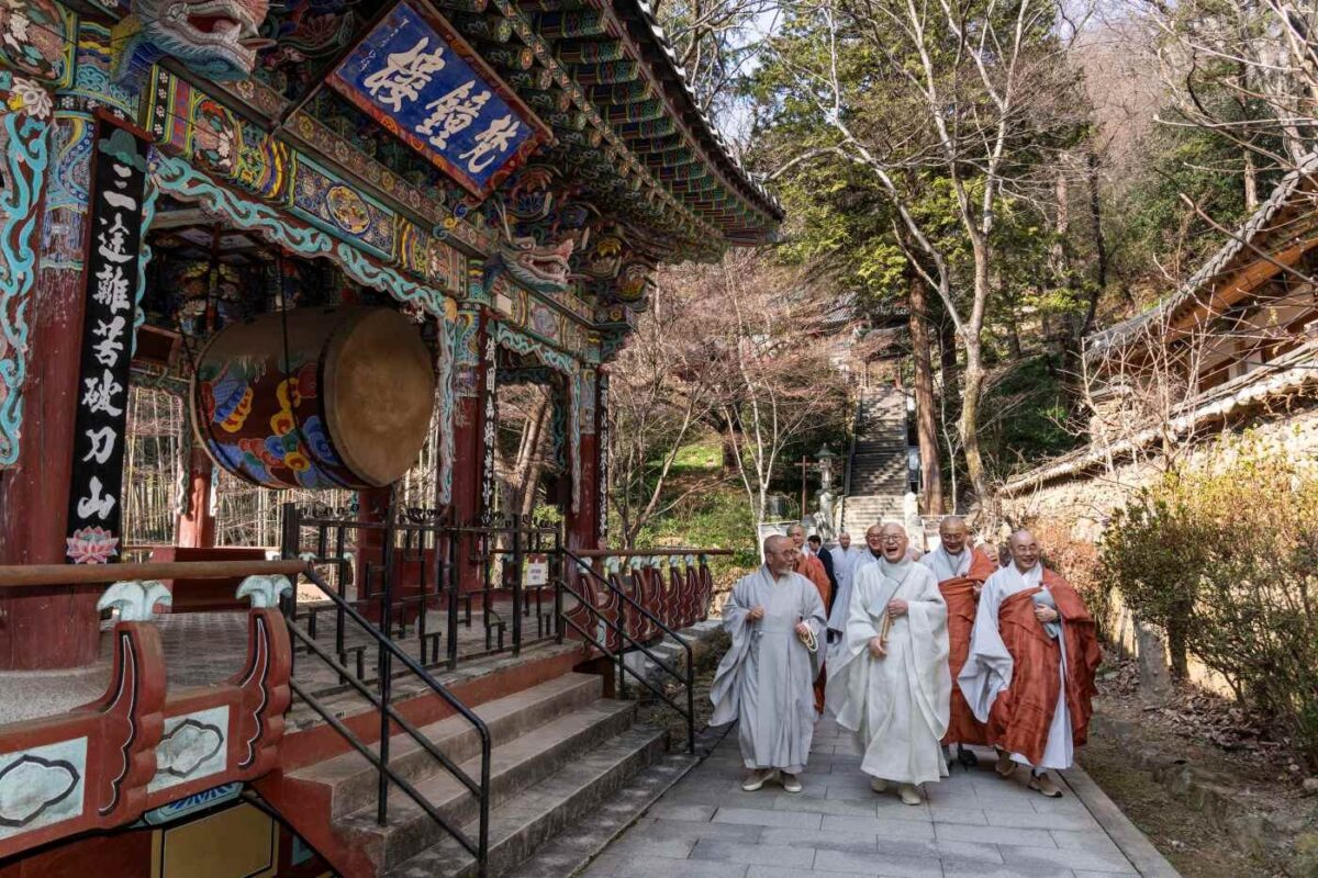 총무원장 진우스님 대중공양 2